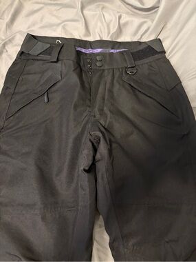 Women's Black Cargo Pants with Secure Pockets